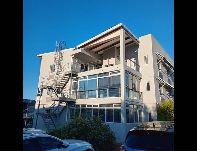 221M² OFFICE TO LET IN TECHNO PARK